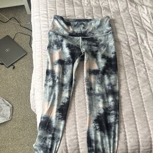 Athleta Kids Black and Gray Tie-Dye Leggings